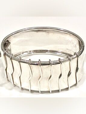 Artisan Sterling Silver 925 Hinge Bangle Bracelet Handcrafted Solid Silver 7”